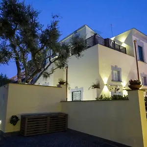 villa-klaudia-charming-apartament.hotels-amalfi.com/